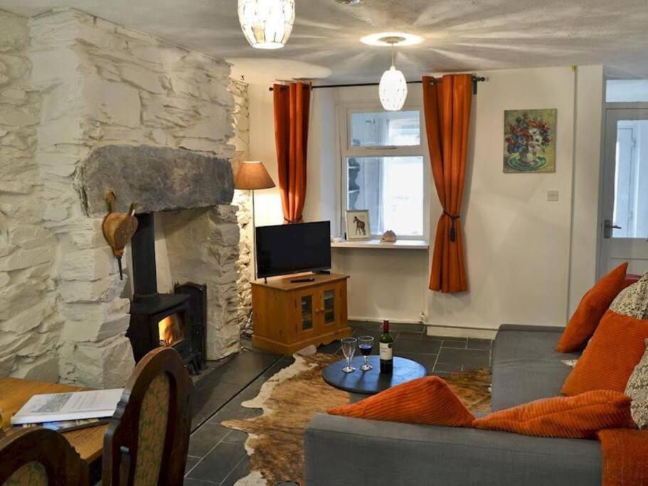 Cosy Terrace Cottage Built Into The Mountain Side. Blaenau Ffestiniog Dış mekan fotoğraf