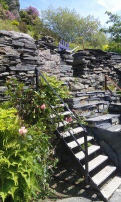 Cosy Terrace Cottage Built Into The Mountain Side. Blaenau Ffestiniog Dış mekan fotoğraf